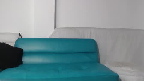 Snapshot of mailyn_gold chatting on 06/26/26, 11:47 mailyn_gold online show from 06/26/26, 11:47