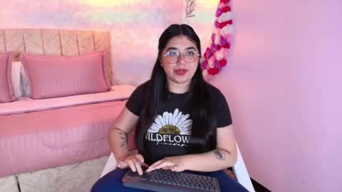 mailyn_rose online show from 10/21/25, 02:29