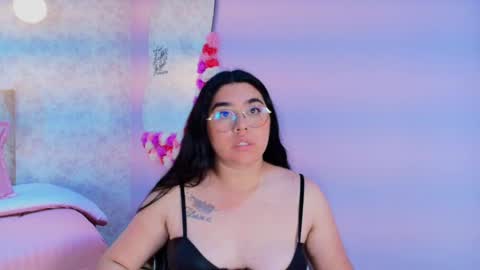 mailyn_rose online show from 10/28/25, 02:20