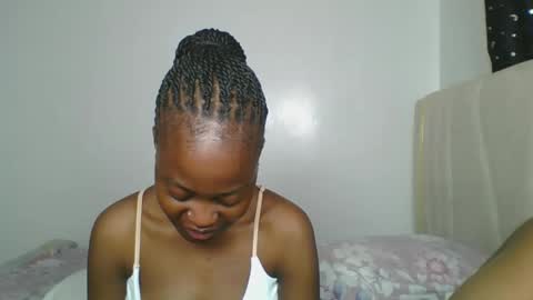 maira luv1 online show from 02/11/26, 08:08