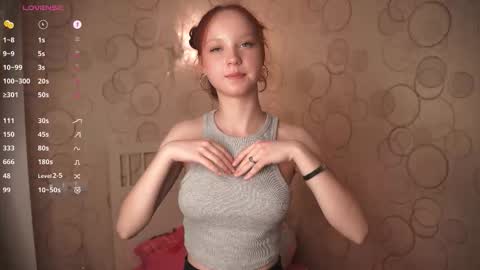 Snapshot of maisiemiller chatting on 11/14/25, 01:21 Maisie online show from 11/14/25, 01:21