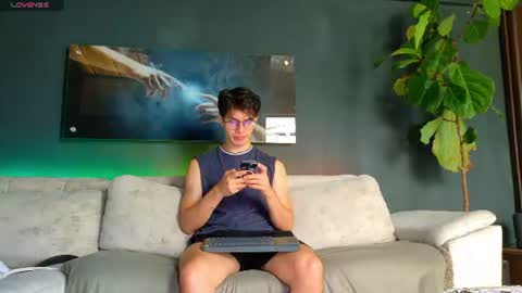 Snapshot of maisonbastian chatting on 06/25/26, 02:32 Bastian Arslan online show from 06/25/26, 02:32