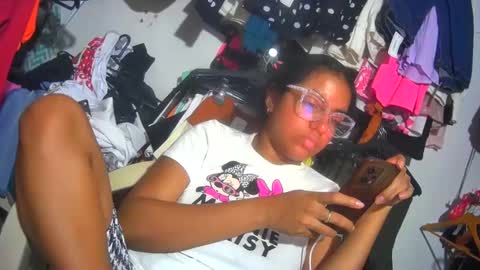 maite2020 online show from 12/22/24, 06:48