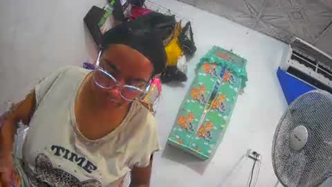 maite2020 online show from 12/25/24, 05:47