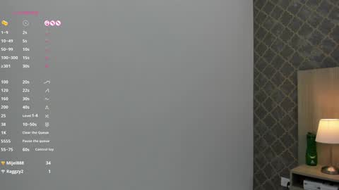 Snapshot of maite_jhon chatting on 12/15/24, 06:51 online show from 12/15/24, 06:51