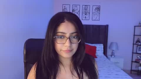 Snapshot of maite_kanes chatting on 07/15/26, 10:48 Maite online show from 07/15/26, 10:48