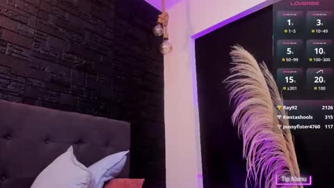 maite_smith69 online show from 11/11/25, 05:24