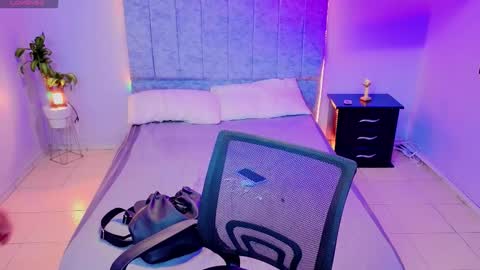 MAITE STONE1 online show from 11/25/25, 03:28