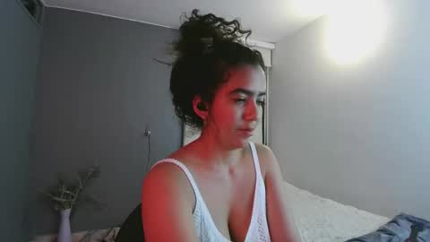   Lauu online show from 03/08/25, 01:06