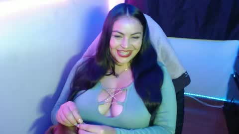 Hello friends Im on another account    online show from 02/22/25, 01:55