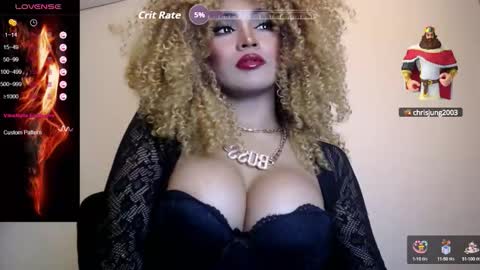 Snapshot of majesticcallista chatting on 10/14/25, 06:36 QueenCali online show from 10/14/25, 06:36