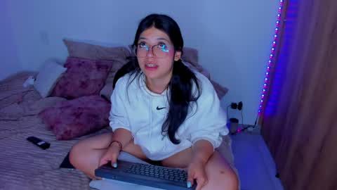 Snapshot of majo_gallego chatting on 04/09/26, 06:19 majito online show from 04/09/26, 06:19