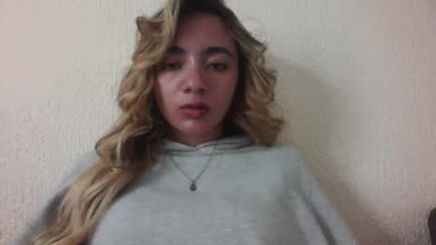 majo_gomezz online show from 01/13/26, 11:32