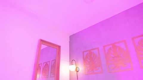 Snapshot of majo_rose chatting on 12/20/25, 06:48 MAJO ROSE online show from 12/20/25, 06:48