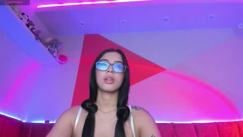 Snapshot of majoogomez chatting on 03/11/26, 10:21 Majo Gomez online show from 03/11/26, 10:21