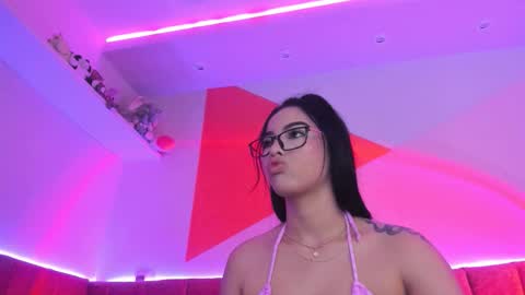 Snapshot of majoogomez chatting on 03/16/26, 10:52 Majo Gomez online show from 03/16/26, 10:52