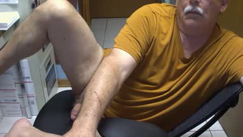 Snapshot of majormike34 chatting on 04/16/26, 04:13 majormike34 online show from 04/16/26, 04:13