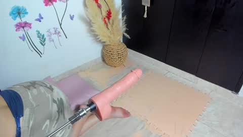 majosworld_21 online show from 09/14/25, 06:51