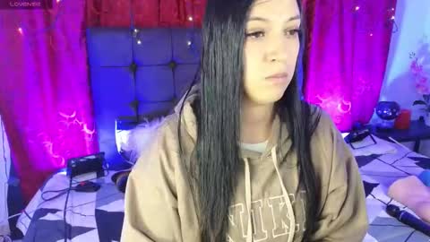 Celeste Bonet  online show from 10/25/25, 12:02