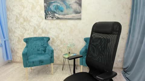 Chloe online show from 02/27/25, 06:40