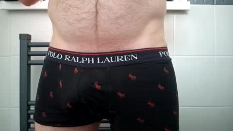 Snapshot of make_me_cumnow272809 chatting on 02/18/26, 12:34 Horny Daddy online show from 02/18/26, 12:34