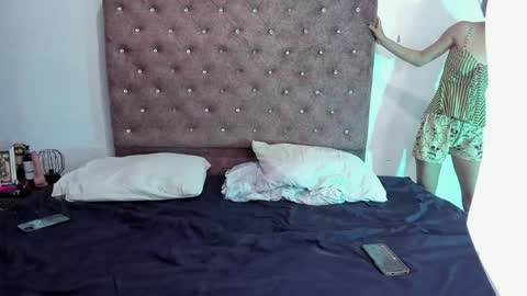 Shawna  Tom online show from 12/11/24, 04:18