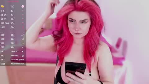 Snapshot of makelovenotwarbitchess chatting on 04/01/26, 02:45 Ruby online show from 04/01/26, 02:45