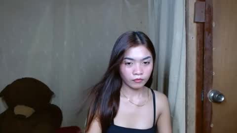 Snapshot of makeme_wettt chatting on 02/05/25, 02:51 makeme_wettt online show from 02/05/25, 02:51