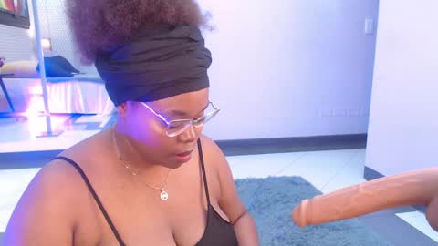 Snapshot of makena_gh chatting on 01/27/25, 03:58 makena online show from 01/27/25, 03:58