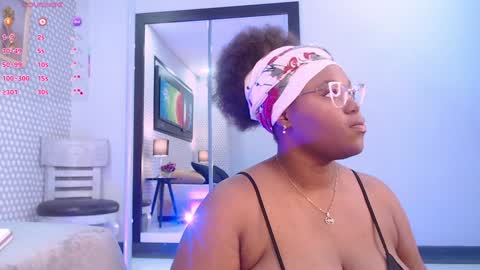 Snapshot of makena_gh chatting on 01/29/25, 03:33 makena online show from 01/29/25, 03:33