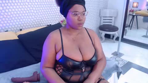 Snapshot of makena_gh chatting on 02/18/25, 03:42 makena online show from 02/18/25, 03:42