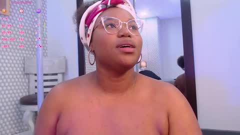 Snapshot of makena_gh chatting on 02/23/25, 09:44 makena online show from 02/23/25, 09:44