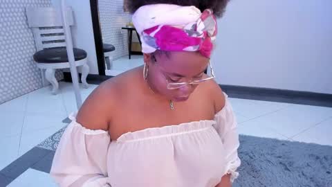 Snapshot of makena_gh chatting on 03/09/25, 03:22 makena online show from 03/09/25, 03:22