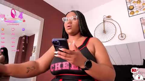 Snapshot of makena_gh chatting on 09/14/25, 03:38 makena online show from 09/14/25, 03:38