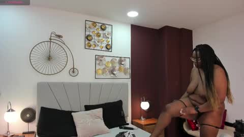 Snapshot of makena_gh chatting on 09/15/25, 03:28 makena online show from 09/15/25, 03:28