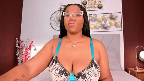 Snapshot of makena_gh chatting on 10/02/25, 03:57 makena online show from 10/02/25, 03:57