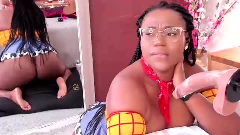 Snapshot of makena_gh chatting on 07/05/26, 04:19 makena online show from 07/05/26, 04:19