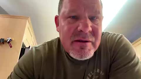 Snapshot of makeyousquirt1969 chatting on 10/16/25, 07:04 makeyousquirt1969 online show from 10/16/25, 07:04