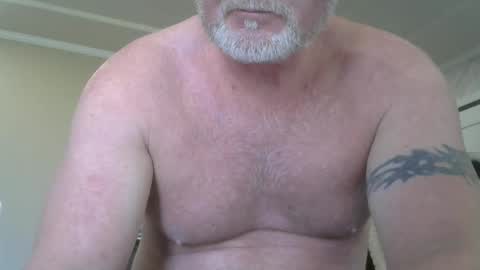 Snapshot of makinit08 chatting on 04/16/26, 07:14 makinit08 online show from 04/16/26, 07:14