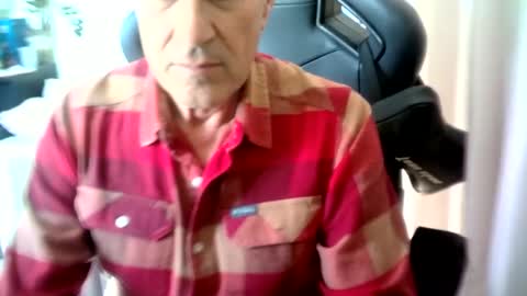 Snapshot of makis8989 chatting on 12/12/24, 10:45 makis8989 online show from 12/12/24, 10:45