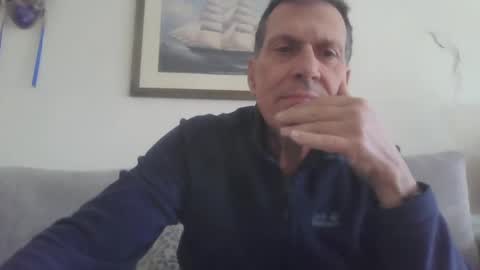 Snapshot of makis8989 chatting on 12/13/24, 08:20 makis8989 online show from 12/13/24, 08:20