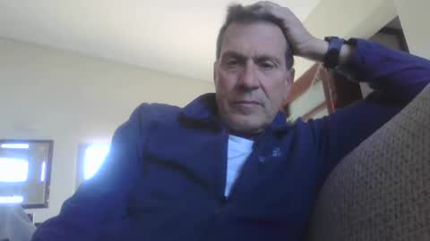 Snapshot of makis8989 chatting on 12/23/24, 07:49 makis8989 online show from 12/23/24, 07:49