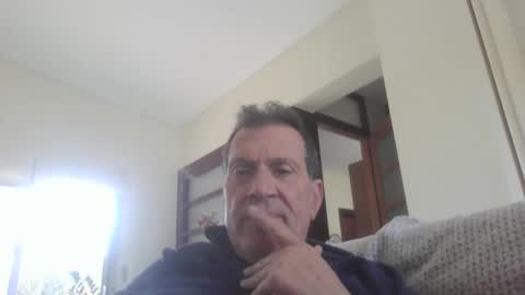 Snapshot of makis8989 chatting on 12/24/24, 08:00 makis8989 online show from 12/24/24, 08:00