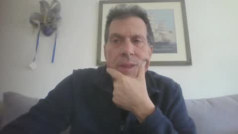 Snapshot of makis8989 chatting on 01/05/25, 08:00 makis8989 online show from 01/05/25, 08:00