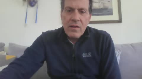 Snapshot of makis8989 chatting on 01/19/25, 08:50 makis8989 online show from 01/19/25, 08:50