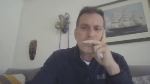 Snapshot of makis8989 chatting on 02/06/25, 07:35 makis8989 online show from 02/06/25, 07:35