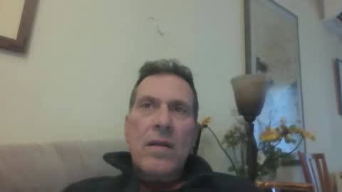 Snapshot of makis8989 chatting on 02/08/25, 03:10 makis8989 online show from 02/08/25, 03:10