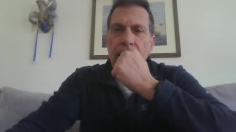 Snapshot of makis8989 chatting on 02/14/25, 07:38 makis8989 online show from 02/14/25, 07:38