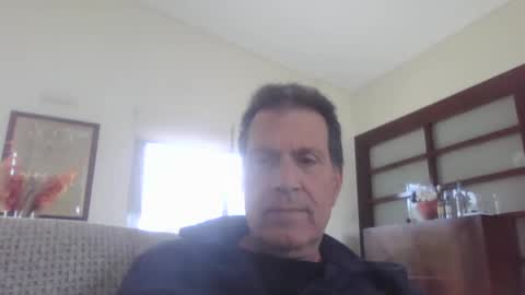 Snapshot of makis8989 chatting on 03/05/25, 07:27 makis8989 online show from 03/05/25, 07:27