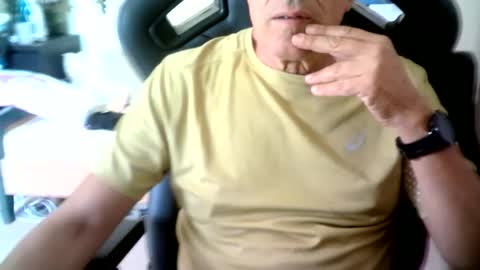 Snapshot of makis8989 chatting on 09/19/25, 08:49 makis8989 online show from 09/19/25, 08:49